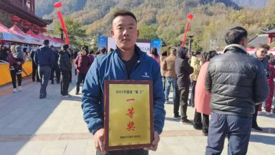 2025年，甘肃省陇南市康县天麻麻王评比及招商会在阳坝召开。三河坝镇斜坡村天麻种